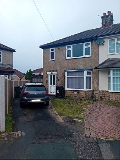 3 Bedroom Semi-Detached House To Rent In Warley Grove, Bradford, West Yorkshire, BD3