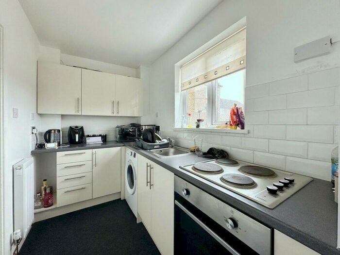 1 Bedroom Flat For Sale In Aneurin Bevan Avenue, Gelligaer, Hengoed, CF82