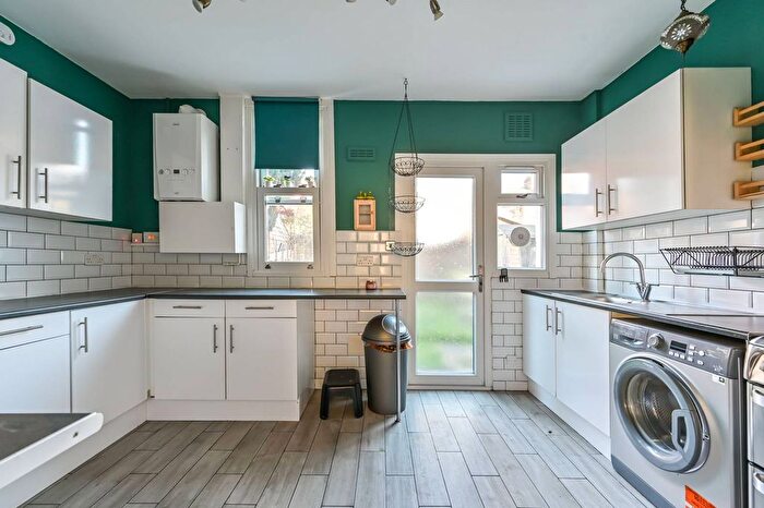 2 Bedroom Terraced House To Rent In Derinton Road, Tooting, London, SW17