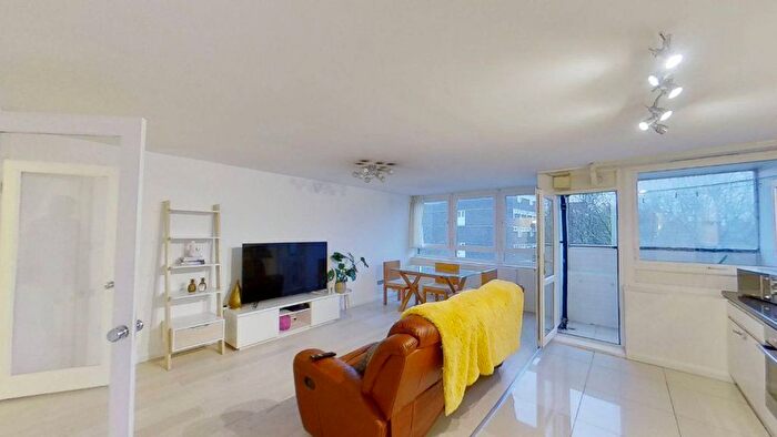 2 Bedroom Flat To Rent In Scotney House, Hackney, London, E9