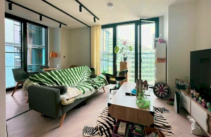 1 Bedroom Flat To Rent In Sun Street, London, EC2A