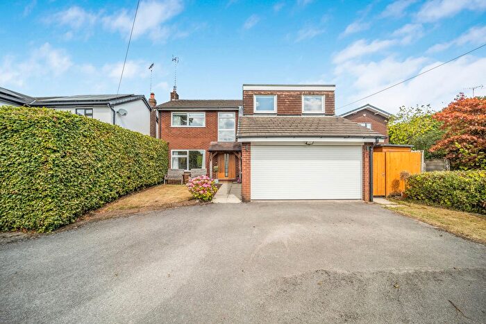 4 Bedroom Detached House For Sale In Woodhouse Lane, Gawsworth, Macclesfield, SK11
