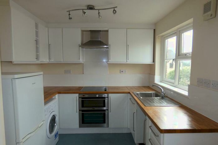 Studio To Rent In Manor Road, Cogges, Witney, Oxon, OX28
