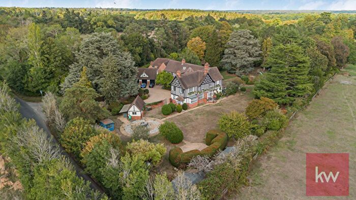 3 Bedroom End Of Terrace House For Sale In Hill Farm Road, Taplow, Maidenhead, SL6