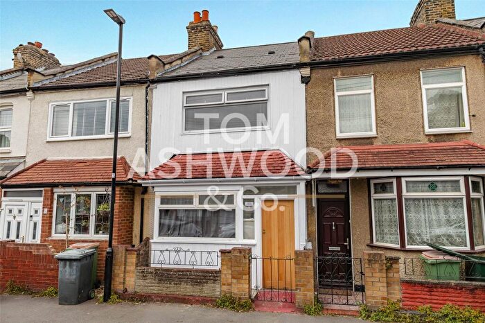 3 Bedroom Terraced House For Sale In Pretoria Road, London, E16