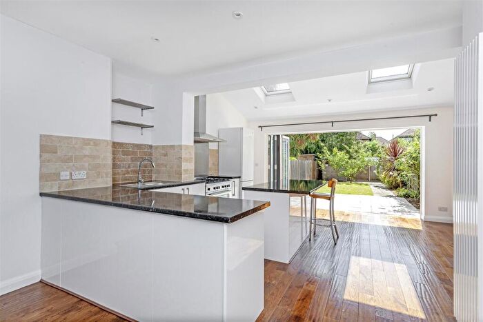 4 Bedroom House To Rent In Phyllis Avenue, Motspur Park, KT3