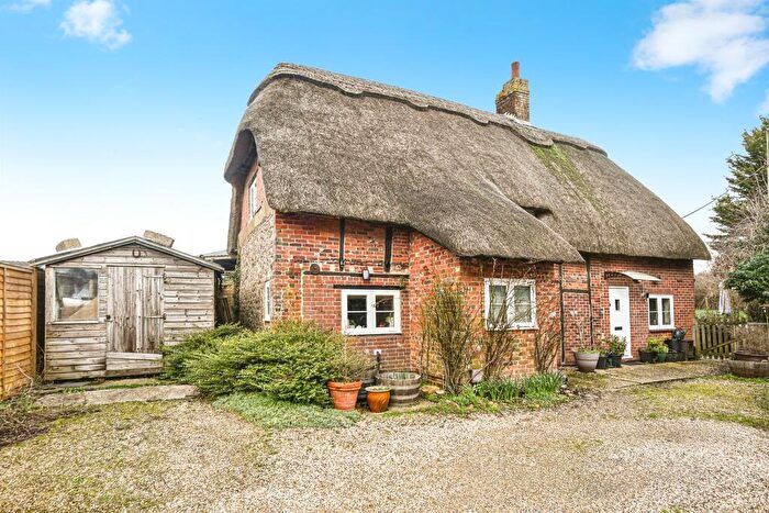 2 Bedroom Detached House For Sale In High Street, Upper Lambourn, Hungerford, RG17