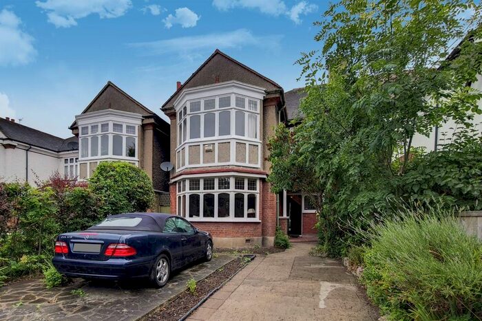 5 Bedroom Semi-Detached House To Rent In Woodbourne Avenue, Streatham Hill, London, SW16