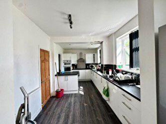 3 Bedroom Semi-Detached House For Sale In Ash Road, Denton, Manchester, Greater Manchester, M34