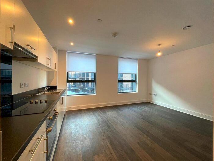 1 Bedroom Flat To Rent In Leigh Street, High Wycombe, HP11