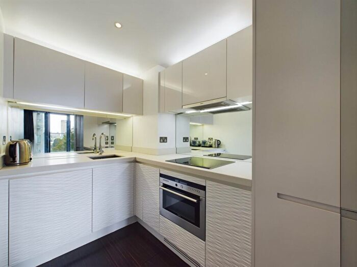 1 Bedroom Flat To Rent In Pan Peninsula Square, Millwall, E14