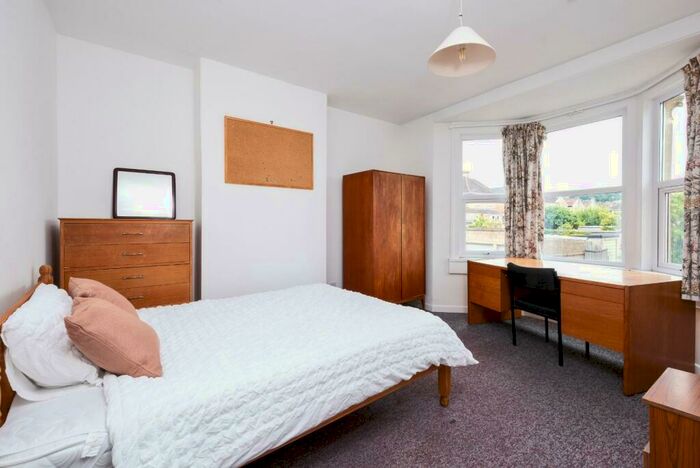 5 Bedroom Terraced House To Rent In Shaftesbury Road, Bath, BA2