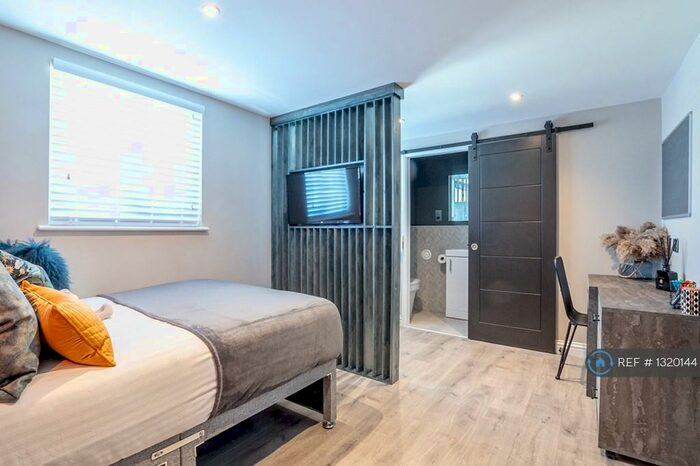 6 Bedroom Terraced House To Rent In Cranborne Road, Liverpool, L15