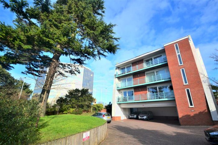 2 Bedroom Flat To Rent In Poole, BH15