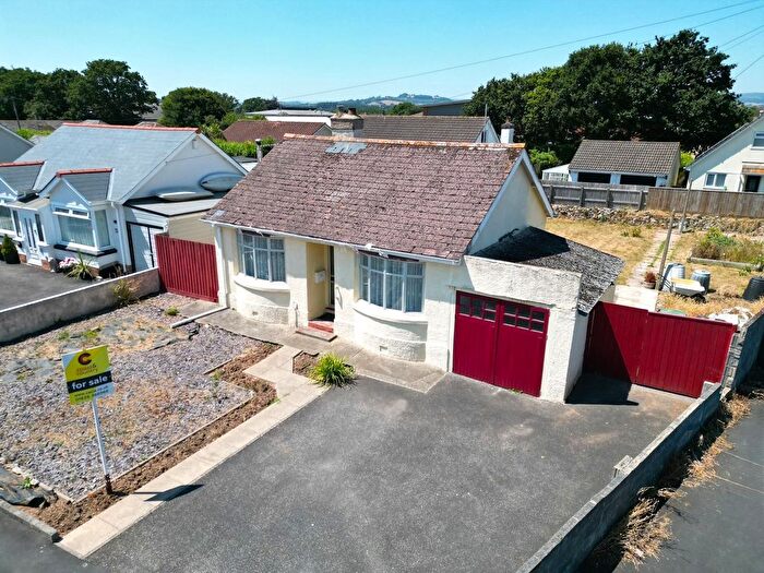 2 Bedroom Detached Bungalow For Sale In Princess Road, Kingsteignton, TQ12