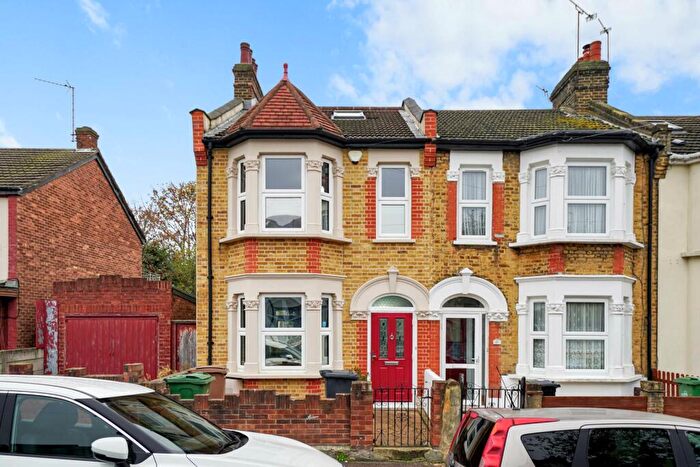 3 Bedroom House To Rent In Matlock Road, London, E10