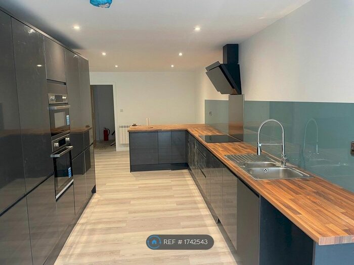 1 Bedroom Flat To Rent In Seven Oaks Crescent, Bramcote, Nottingham, NG9