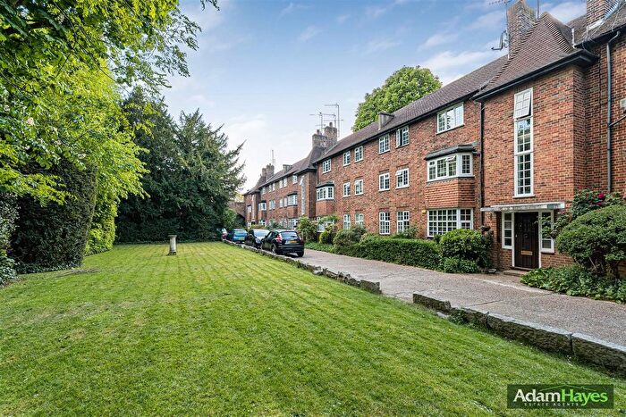 2 Bedroom Flat For Sale In East End Road, Finchley Central, N3