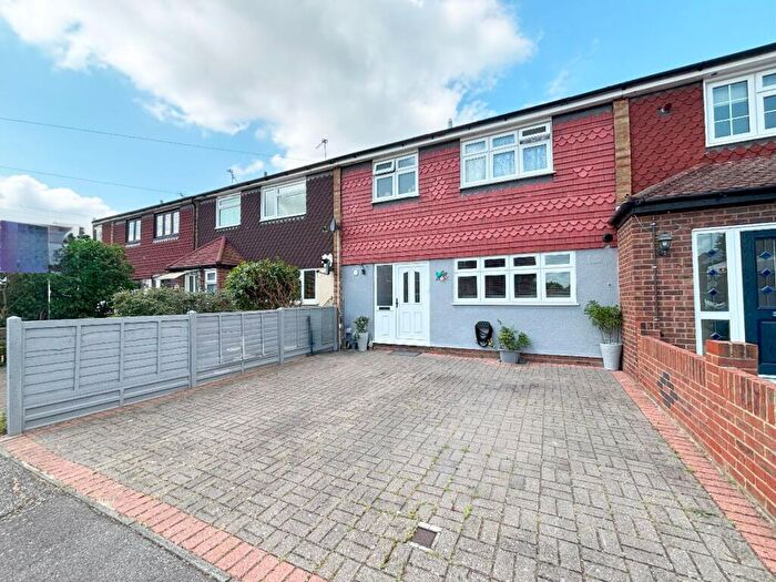 4 Bedroom Terraced House For Sale In Udall Gardens, Romford, RM5