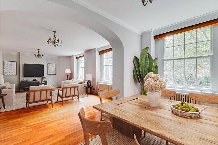 3 Bedroom Flat To Rent In North End House, Fitzjames Avenue, W14