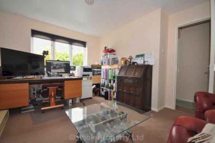 1 Bedroom Studio To Rent In Lesney Gardens, Essex, SS4