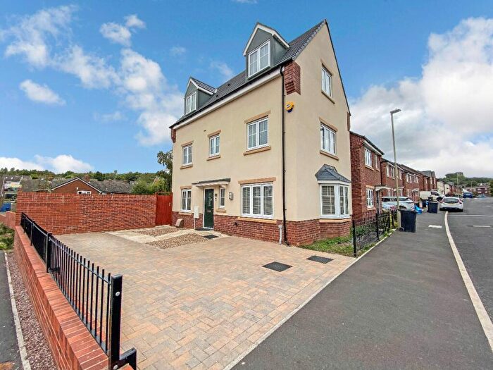 4 Bedroom Detached House To Rent In Spring Pool Meadow, Dudley, DY1