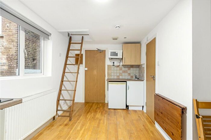 Apartment To Rent In Chalk Farm Road, London, NW1
