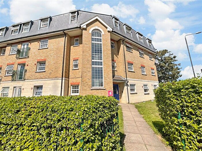 2 Bedroom Flat For Sale In Queensberry Place, Manor Park, E12