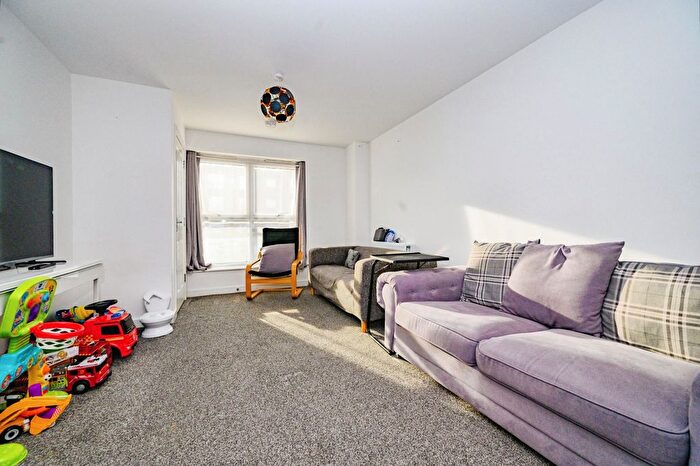 1 Bedroom Flat For Sale In Trilby Court, Bongrace Walk, Luton, Bedfordshire, LU4