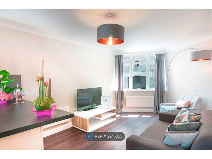 1 Bedroom Flat To Rent In New Street, Plymouth, PL1