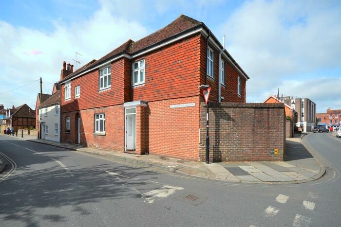 3 Bedroom Semi-Detached House To Rent In St. Martins Square, Chichester, PO19