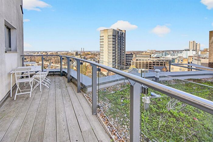 3 Bedroom Flat To Rent In , Wandle Road, Croydon, CR0