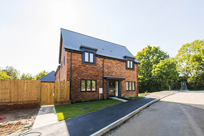 3 Bedroom Detached House For Sale In Farm Field Place, Herstmonceux, BN27