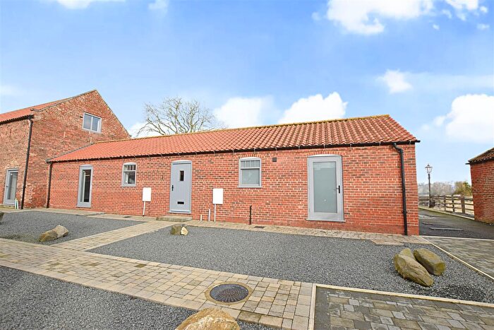 1 Bedroom Barn Conversion For Sale In The Old Barns, South Sea Lane, Humberston, DN36