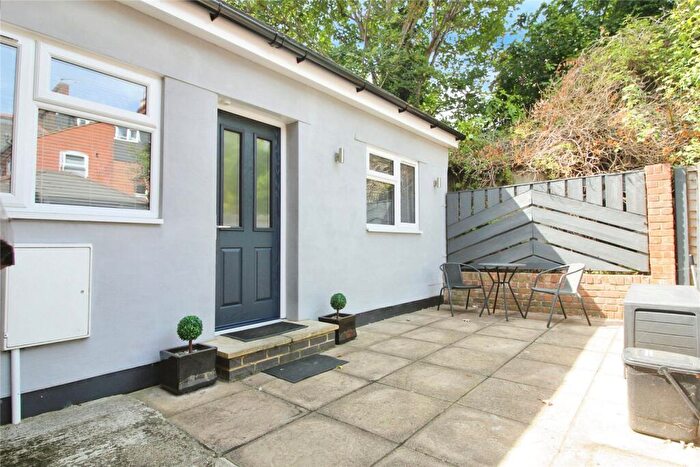 1 Bedroom Apartment To Rent In Oxford Road, Reading, RG1