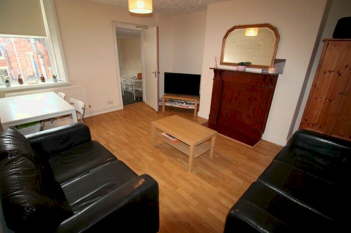 5 Bedroom Maisonette To Rent In Bayswater Road, Newcastle Upon Tyne, NE2