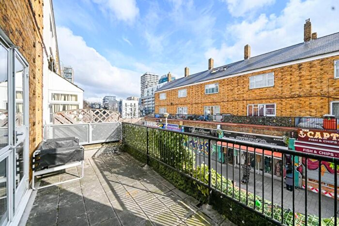 3 Bedroom Maisonette To Rent In Kerbey Street, Poplar, London, E14
