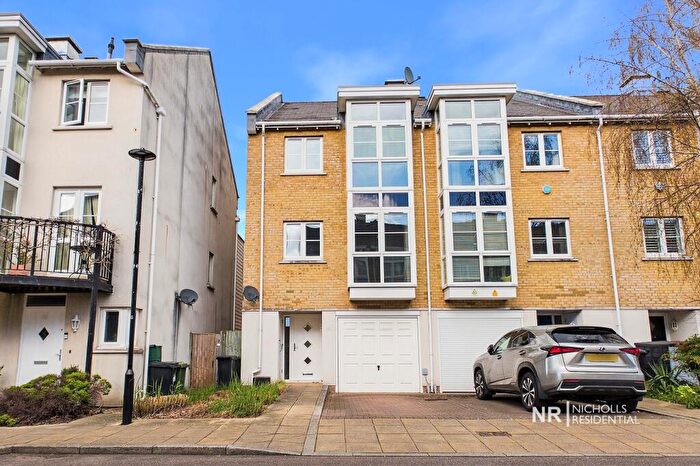 4 Bedroom Semi-Detached House For Sale In Revere Way, West Ewell, Surrey., KT19