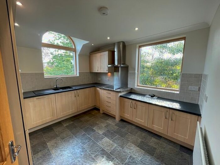 2 Bedroom Flat To Rent In Whitfriars, School Lane, Solihull, B91