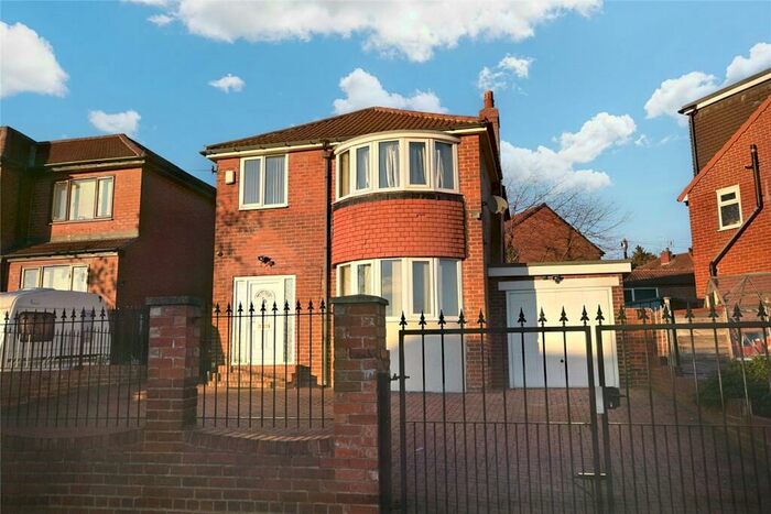 3 Bedroom Detached House To Rent In Kellett Crescent, Leeds, West Yorkshire, LS12