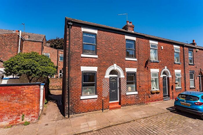 2 Bedroom Property For Sale In Seymour Grove, Sale, M33