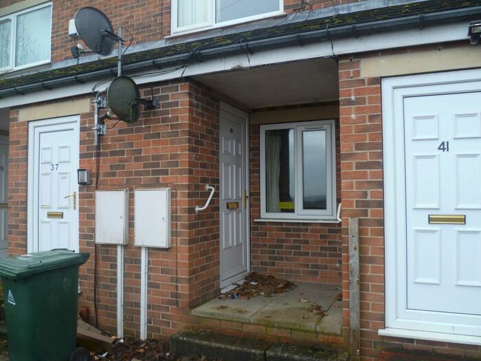 1 Bedroom Flat To Rent In Throxenby Way, Clayton, Bradford, BD14