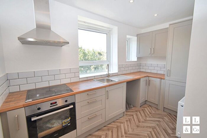 1 Bedroom Flat To Rent In Brook Place, Falmouth, TR11