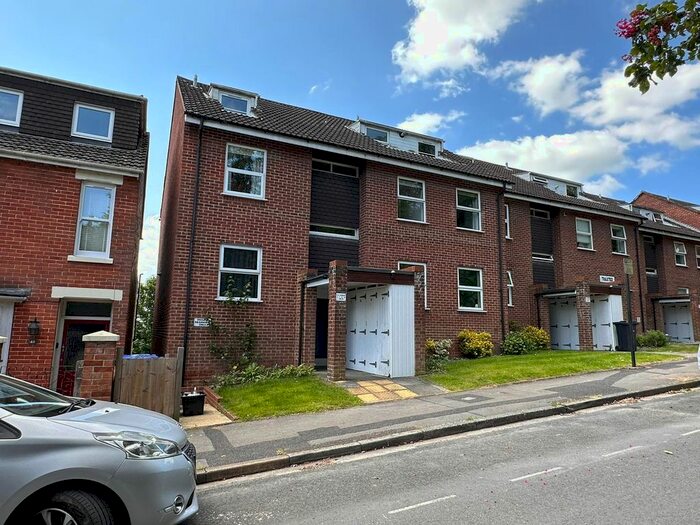 1 Bedroom Flat To Rent In Campbell Road, Salisbury, SP1