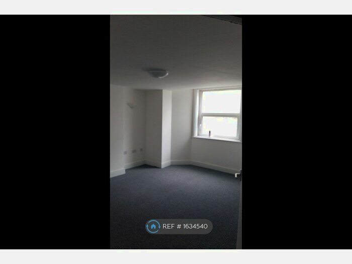 1 Bedroom Flat To Rent In Carisbrooke Road, St. Leonards-On-Sea, TN38