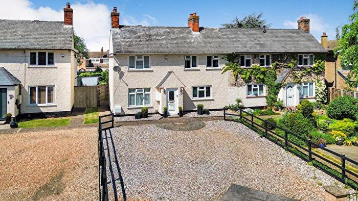 3 Bedroom Semi-Detached House For Sale In Cause End Road, Wootton, MK43