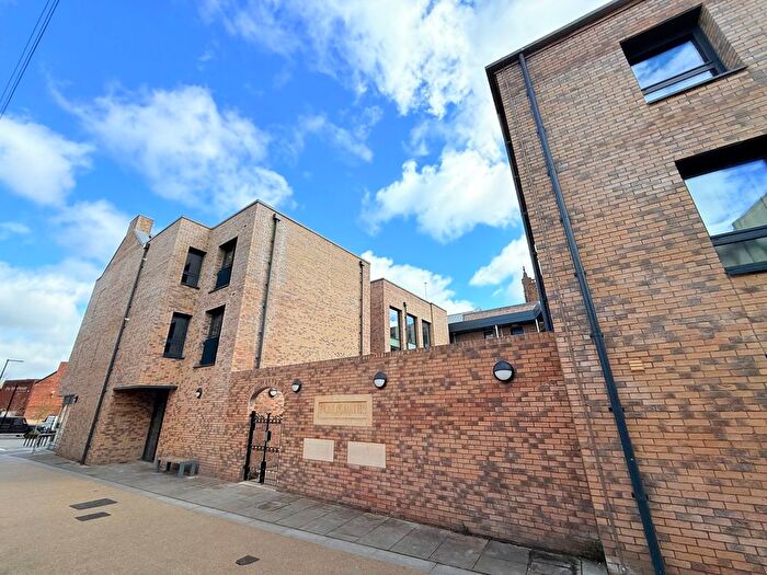 1 Bedroom Flat To Rent In Coal Orchard, Taunton, TA1