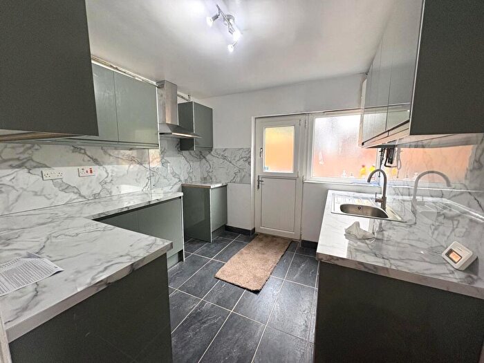 3 Bedroom House To Rent In Sudbury Grove, Birmingham., B44