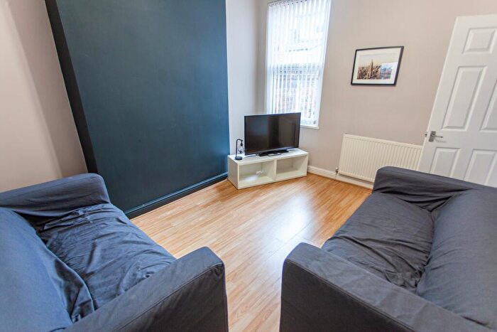 3 Bedroom House For Sale In Molyneux Road, L6