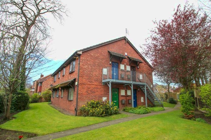 1 Bedroom Apartment To Rent In Stretford Road, Urmston, Manchester, M41